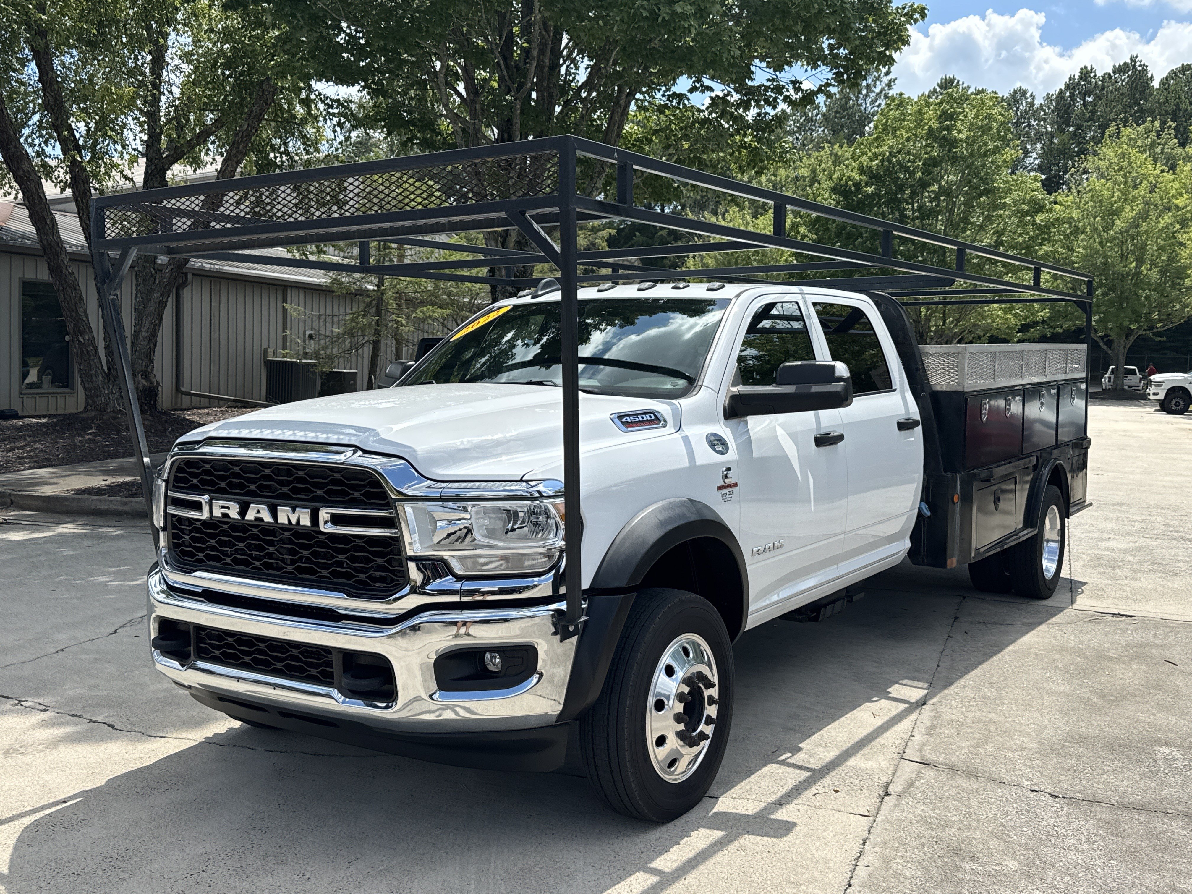 Used 2022 RAM 4500 Tradesman w/ Chrome Appearance Group AWD/4WD image 3