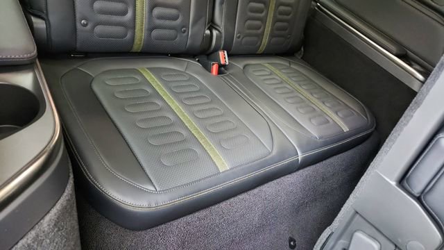 Used 2024 Rivian R1S Adventure image 30