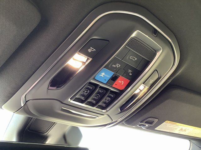 New 2025 Jeep Grand Cherokee Overland w/ Luxury Tech Group IV image 20