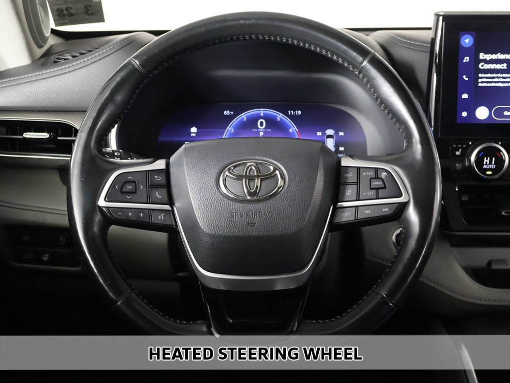 Used 2023 Toyota Highlander Limited AWD/4WD image 7
