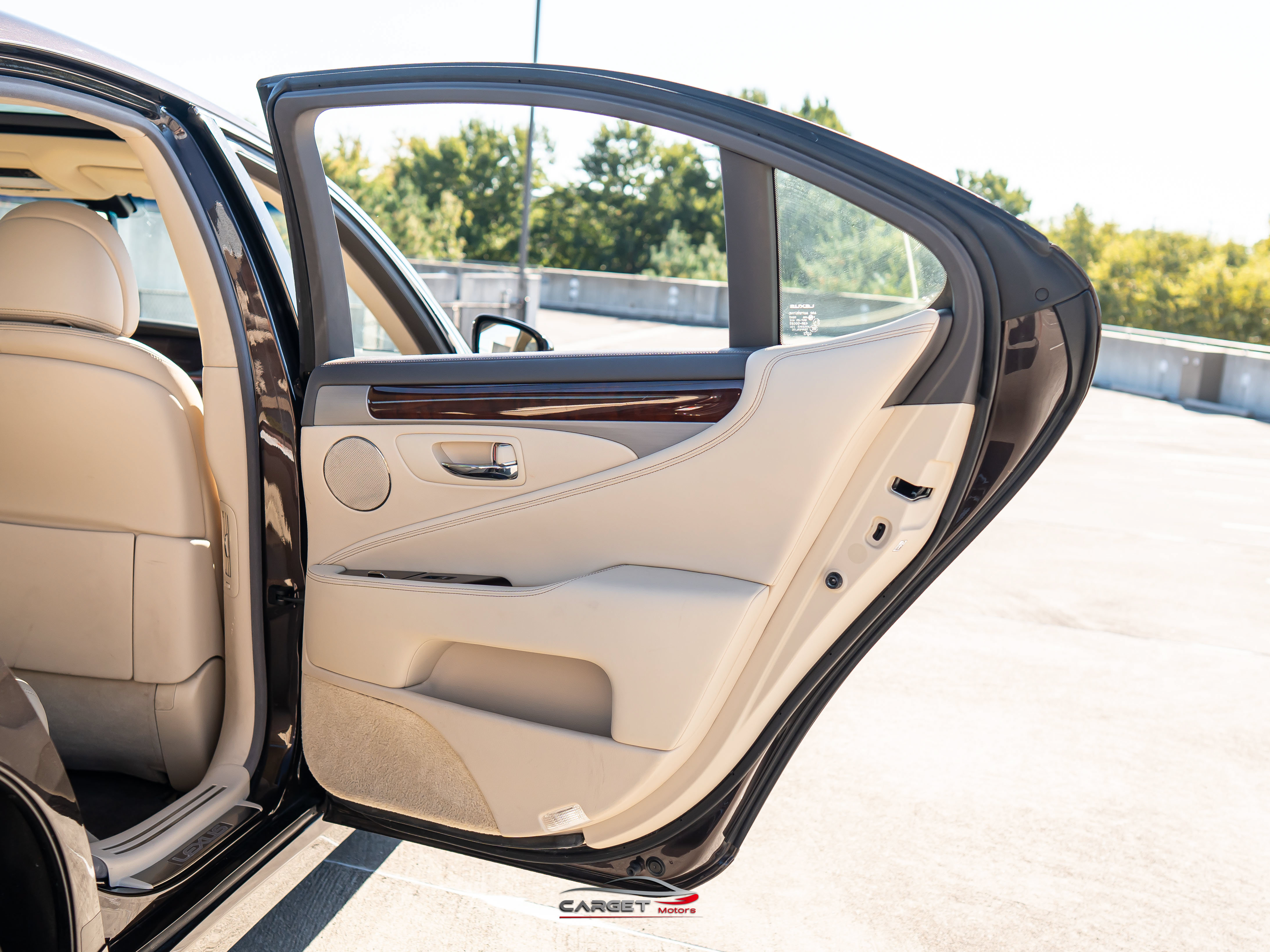 Used 2016 Lexus LS 460 AWD w/ Comfort Package image 43