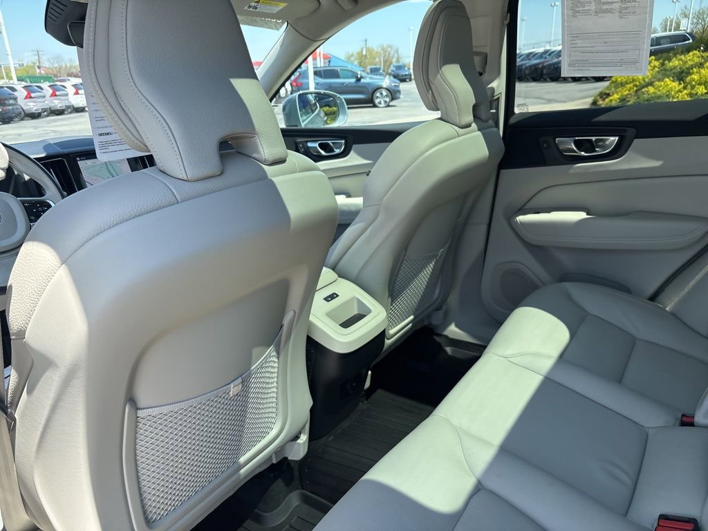 Certified 2023 Volvo XC60 B5 Core w/ Climate Package AWD/4WD image 37