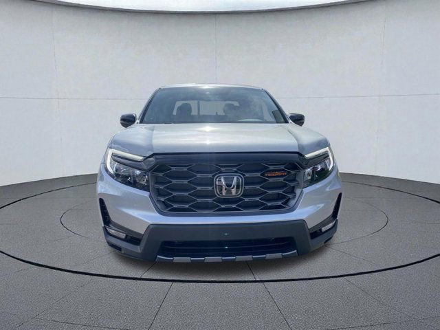 Used 2025 Honda Ridgeline TrailSport image 2