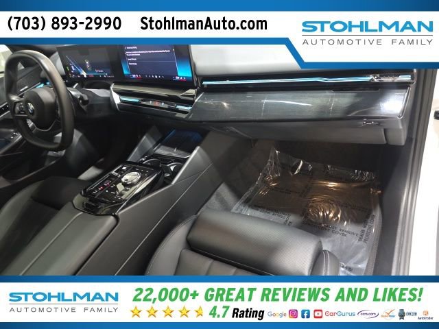 Used 2024 BMW 530i xDrive w/ Premium Package image 34