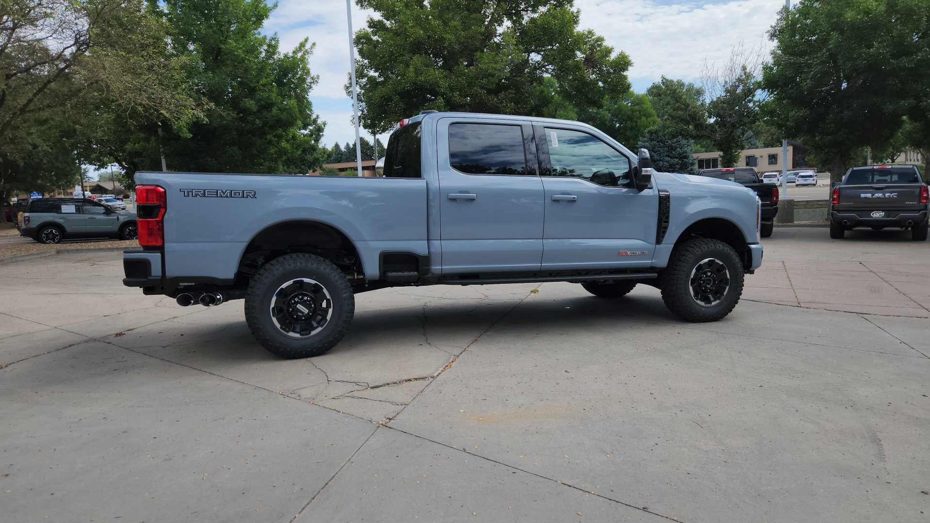 New 2026 Ford F350 Platinum w/ Tremor Off-Road Package AWD/4WD image 8