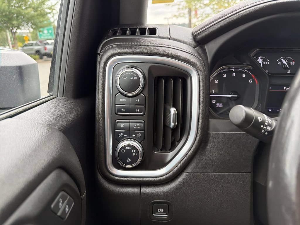 Used 2022 GMC Sierra 3500 SLE w/ SLE Convenience Package AWD/4WD image 18