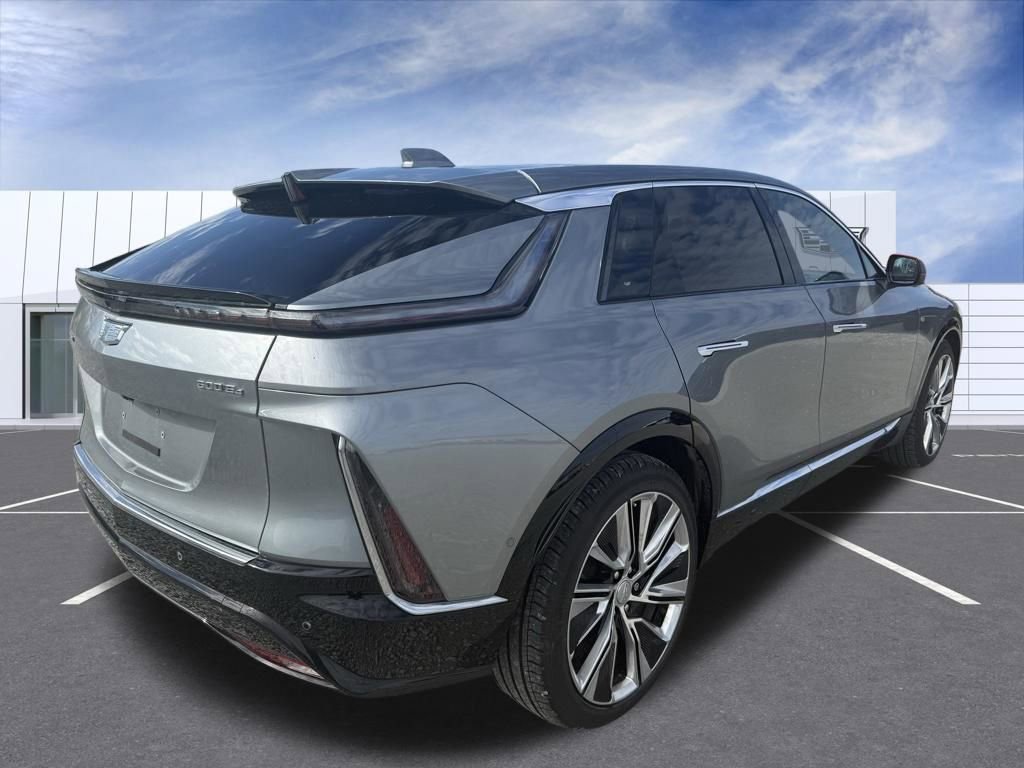 Certified 2024 Cadillac Lyriq Luxury w/ LPO, Floor Liner Package image 3