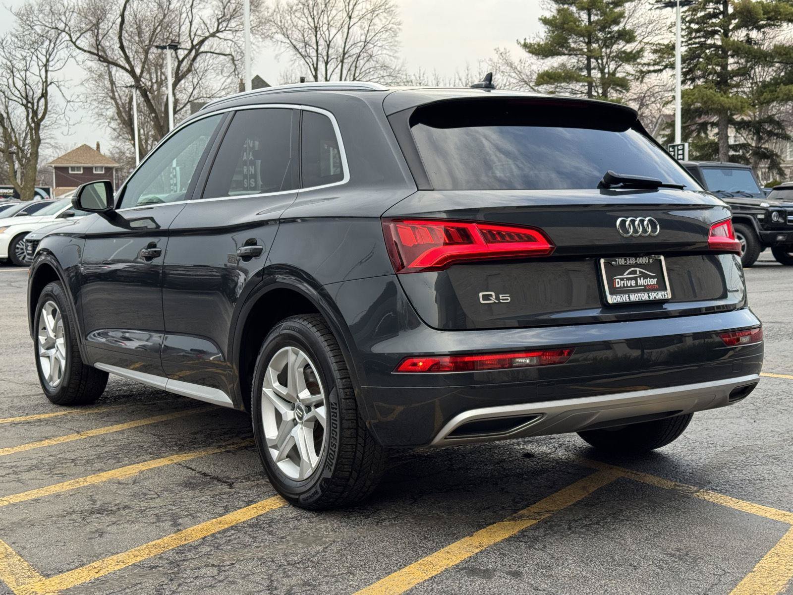 Used 2019 Audi Q5 2.0T Premium w/ Convenience Package AWD/4WD image 5