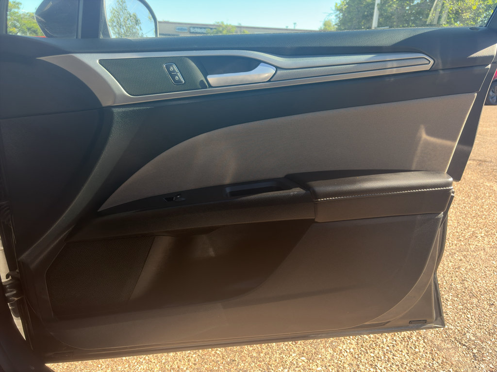 Used 2020 Ford Fusion S FWD image 20