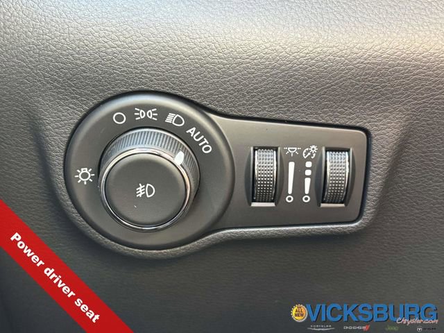 New 2026 Jeep Compass Limited image 18