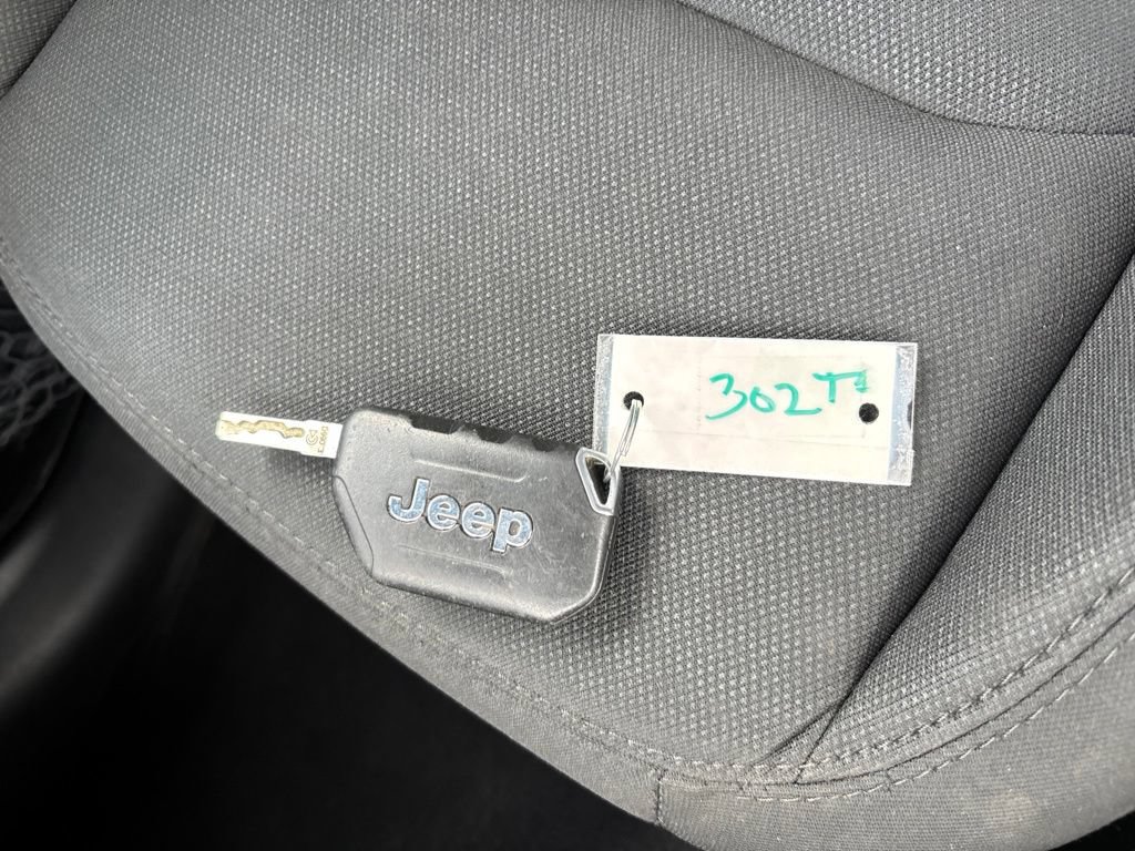 Used 2019 Jeep Wrangler Sport AWD/4WD image 23
