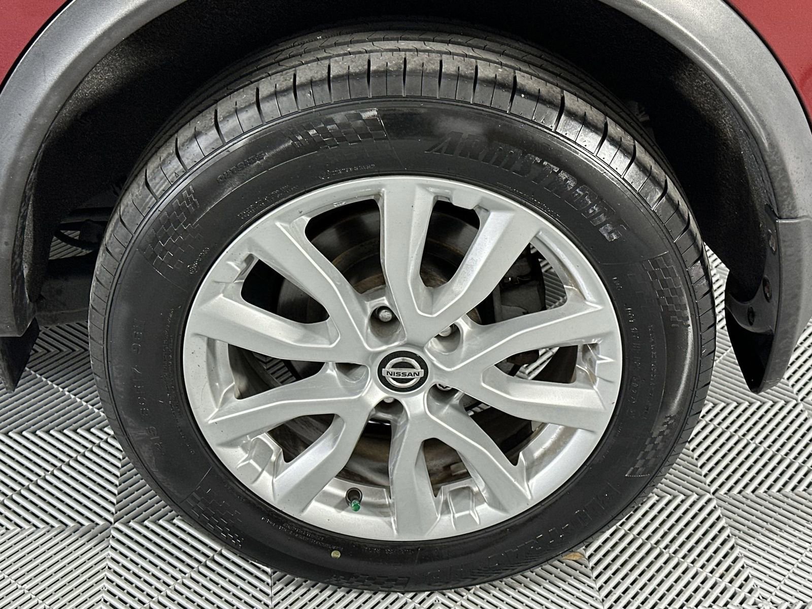 Used 2020 Nissan Rogue Sport SV FWD image 10