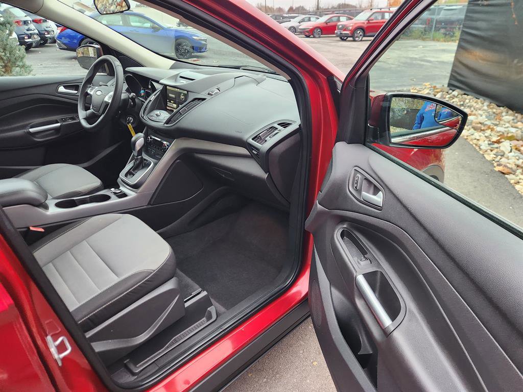 Used 2013 Ford Escape SE image 12