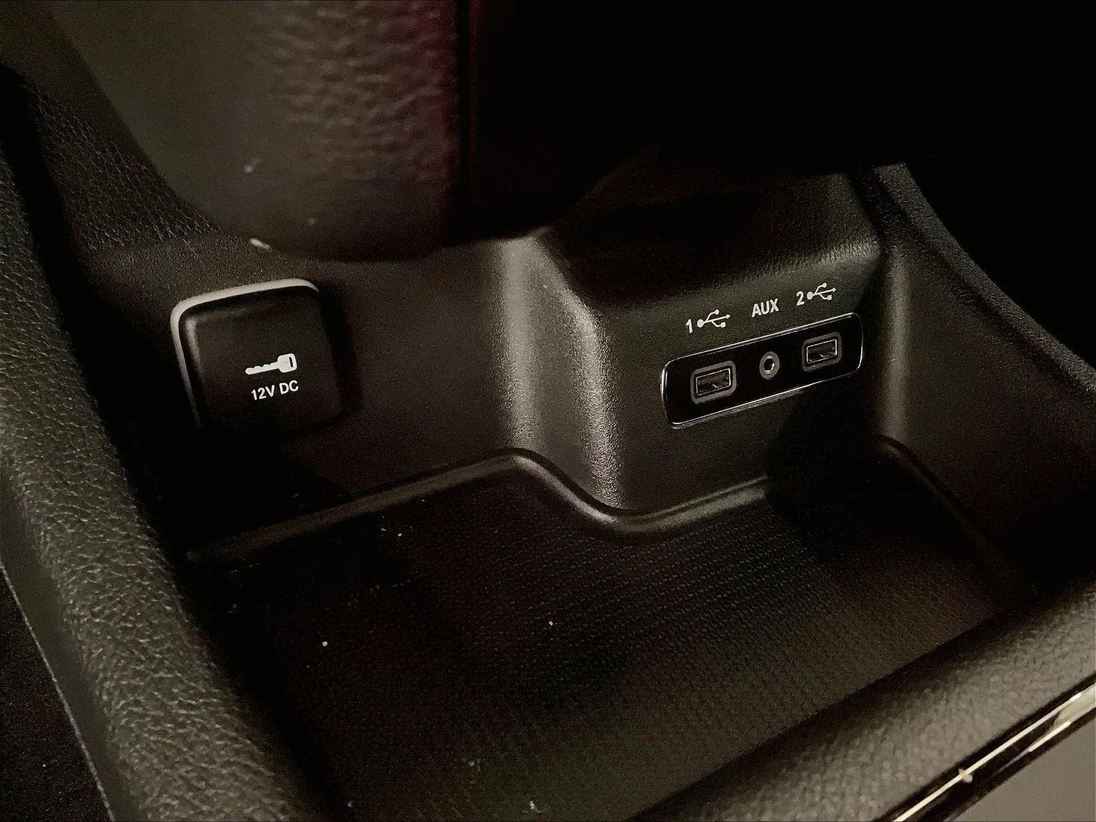 Used 2018 Dodge Durango R/T w/ Technology Group image 33