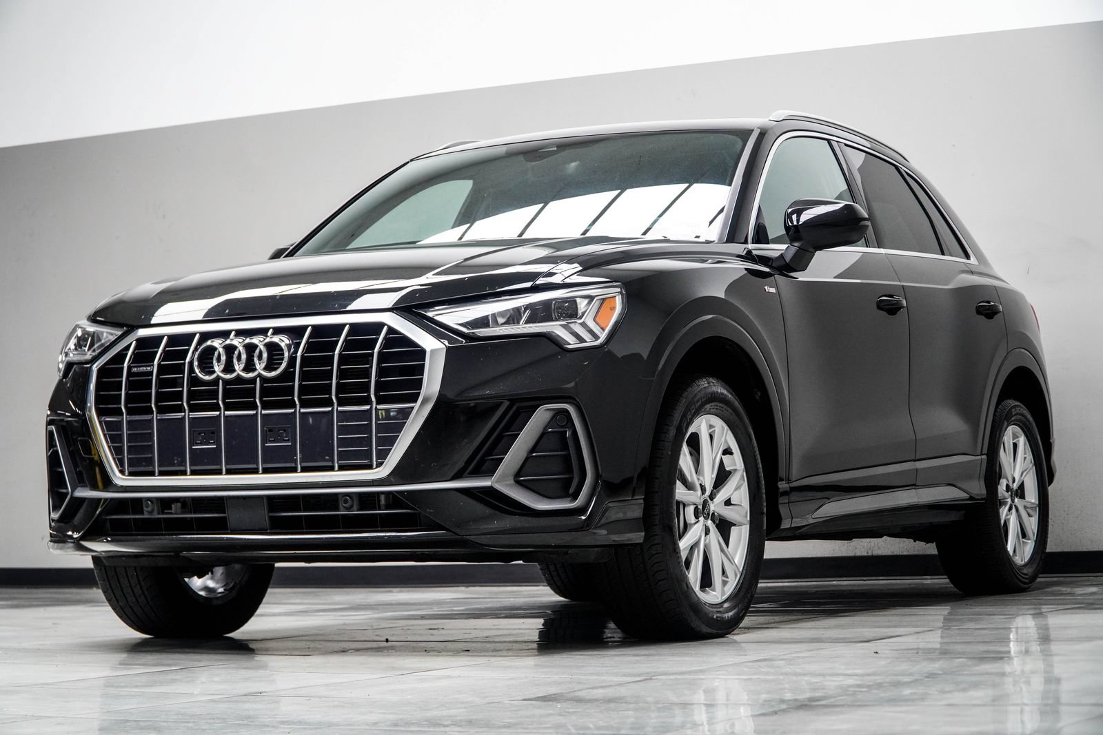 Used 2025 Audi Q3 2.0T Premium AWD/4WD image 10