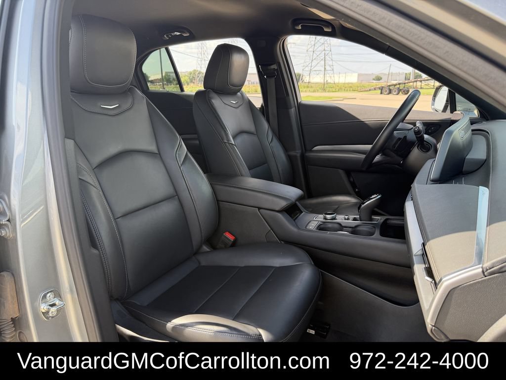 Used 2025 Cadillac XT4 Premium Luxury FWD image 28
