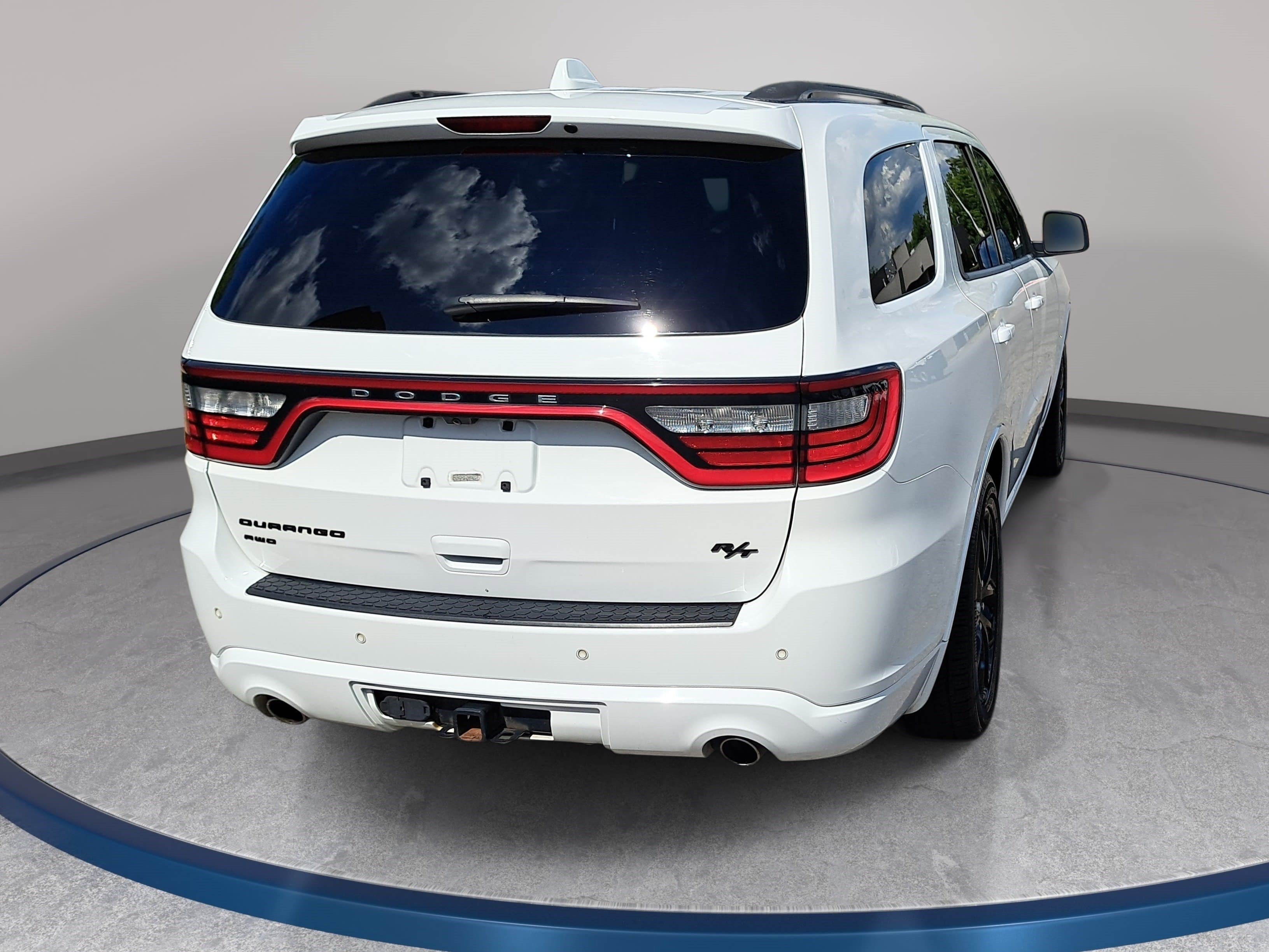 Used 2017 Dodge Durango R/T w/ Technology Group AWD/4WD image 5