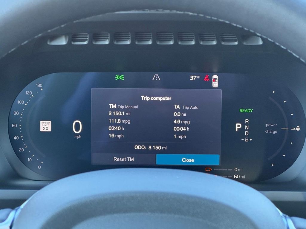 Certified 2025 Volvo XC90 T8 Plus image 12