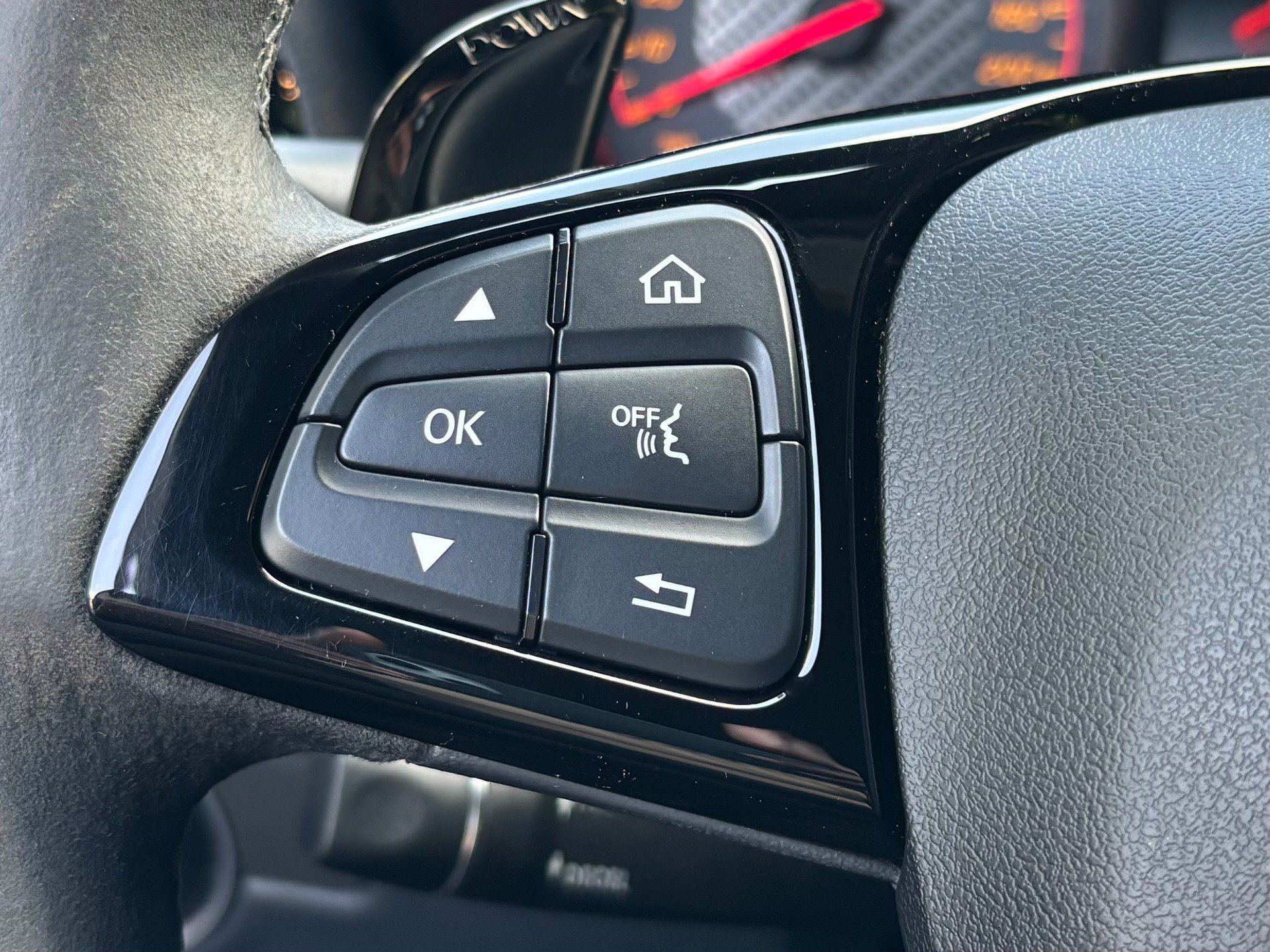 Used 2018 Mercedes-Benz AMG GT R image 17