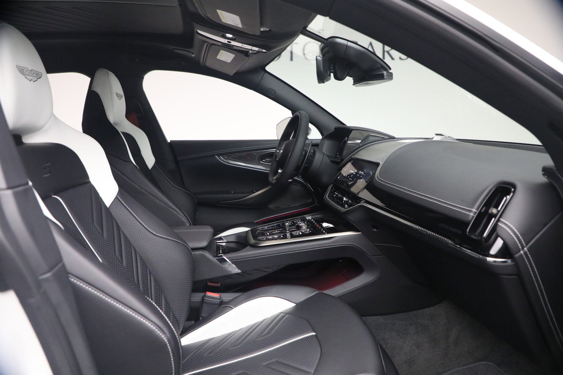 New 2026 Aston Martin DBX 707 AWD/4WD image 24