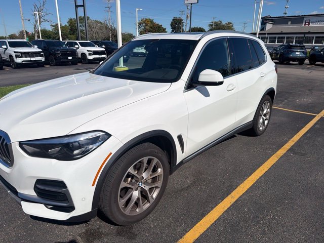 Used 2023 BMW X5 xDrive40i w/ Premium Package AWD/4WD image 10