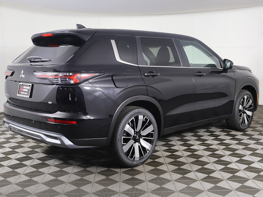 New 2026 Mitsubishi Outlander SE FWD image 12