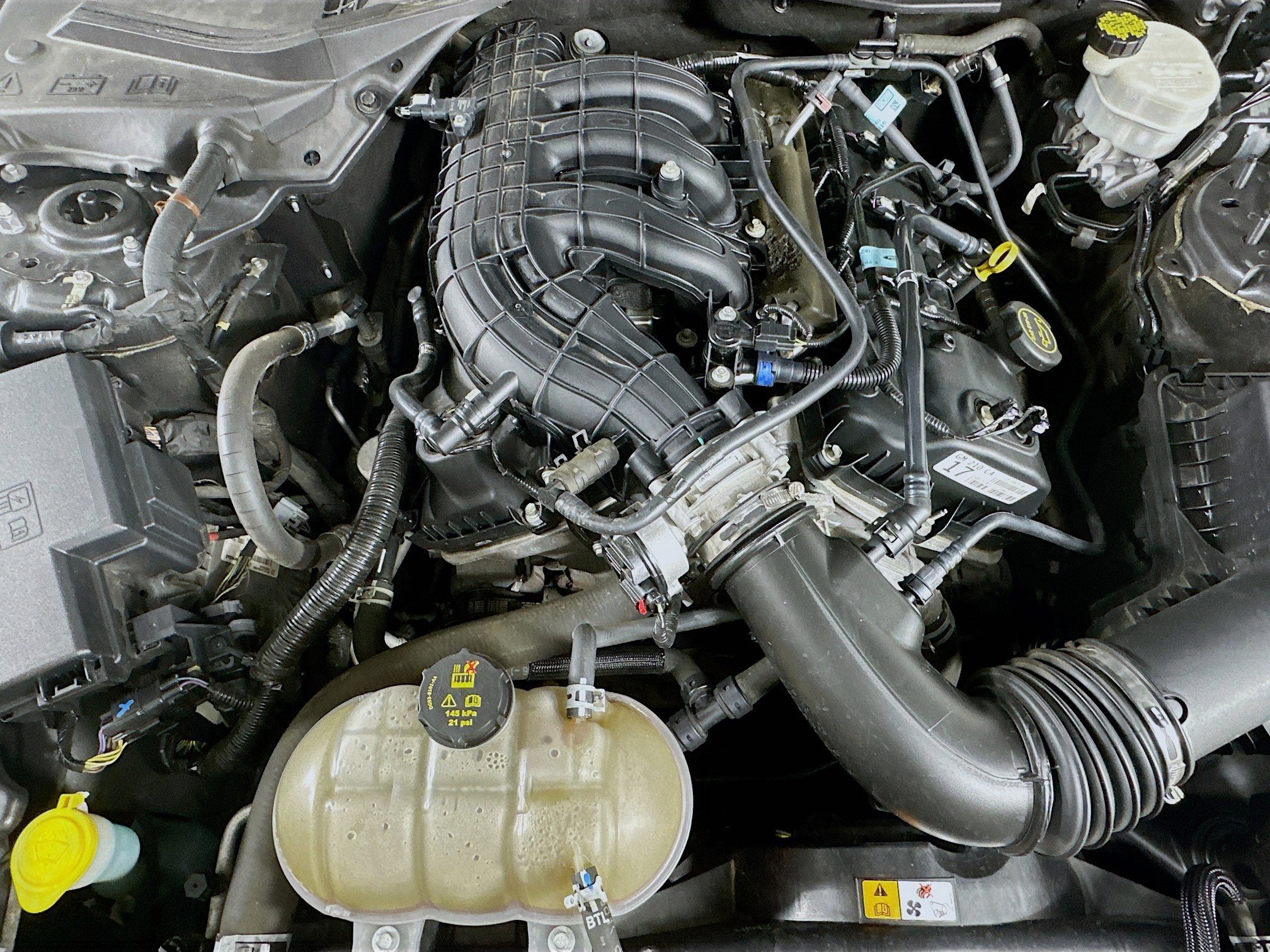 Used 2017 Ford Mustang V6 image 29