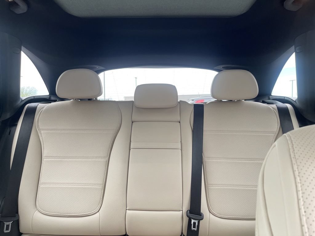 Used 2024 Mercedes-Benz GLC 300 4MATIC image 17