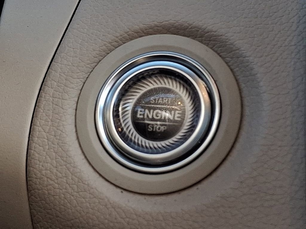 Used 2021 Mercedes-Benz GLC 300 4MATIC w/ Exterior Lighting Package image 27