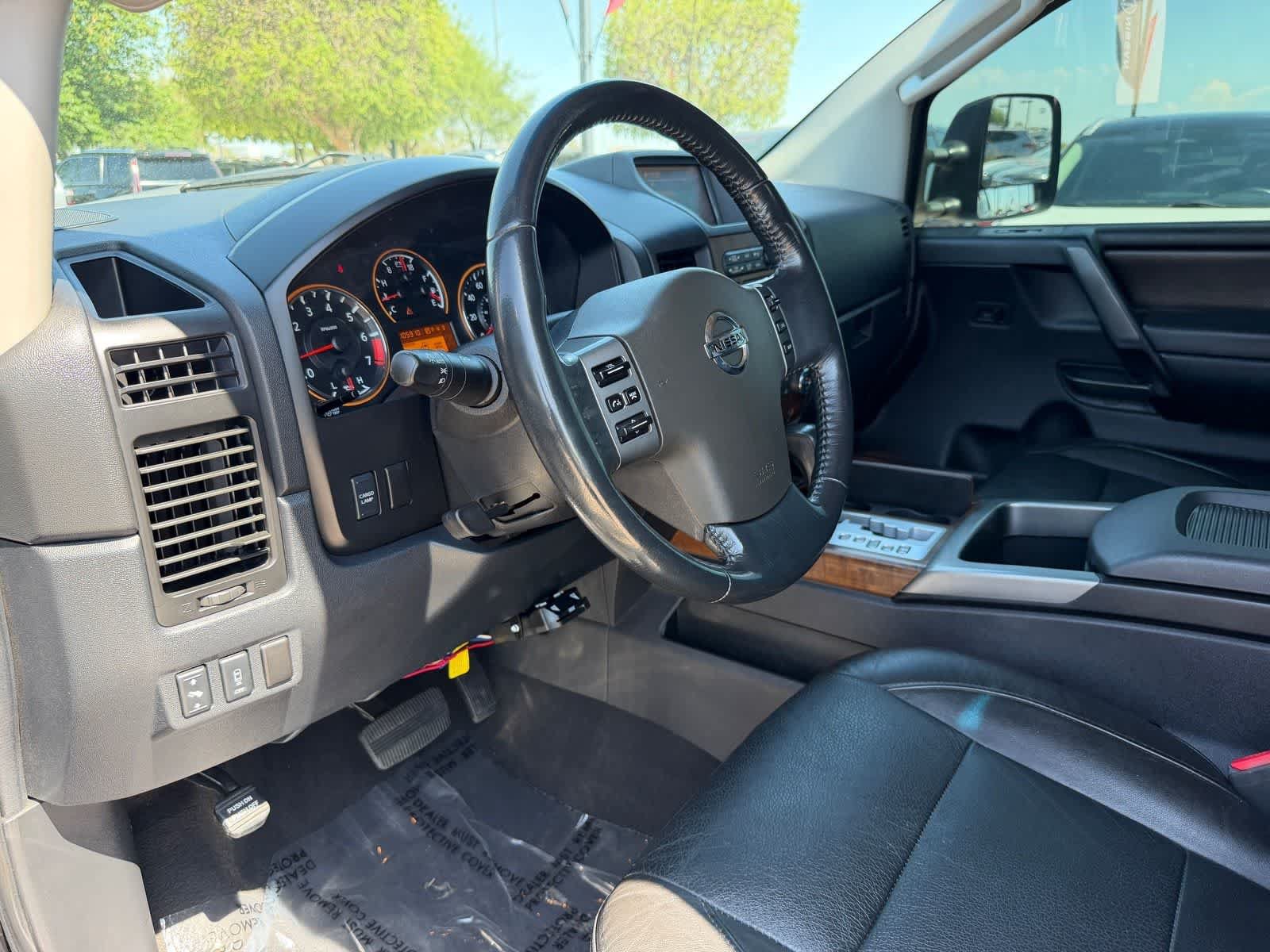 Used 2008 Nissan Titan 2WD Crew Cab image 2