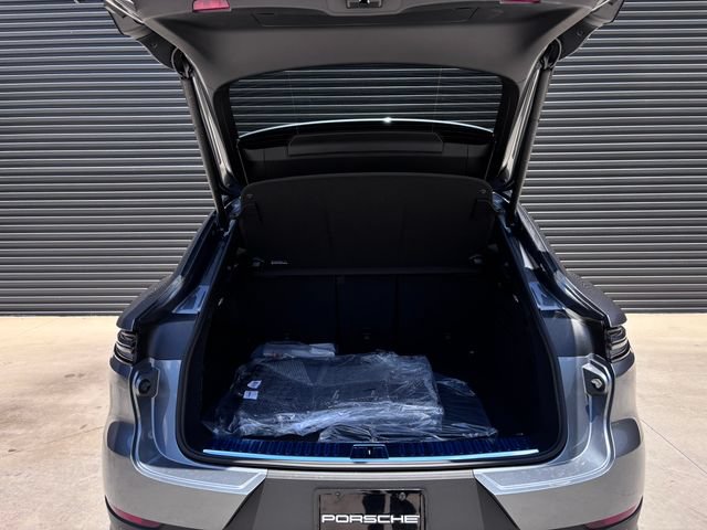 New 2026 Porsche Cayenne Coupe AWD/4WD image 29