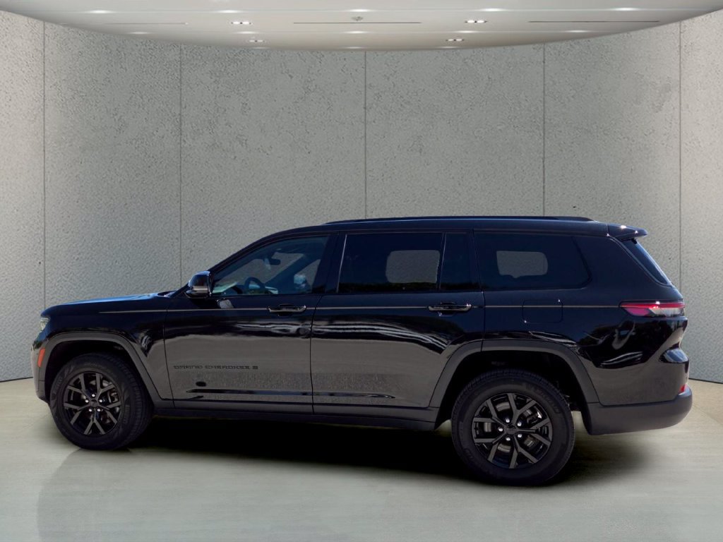 Certified 2024 Jeep Grand Cherokee L Altitude AWD/4WD image 8