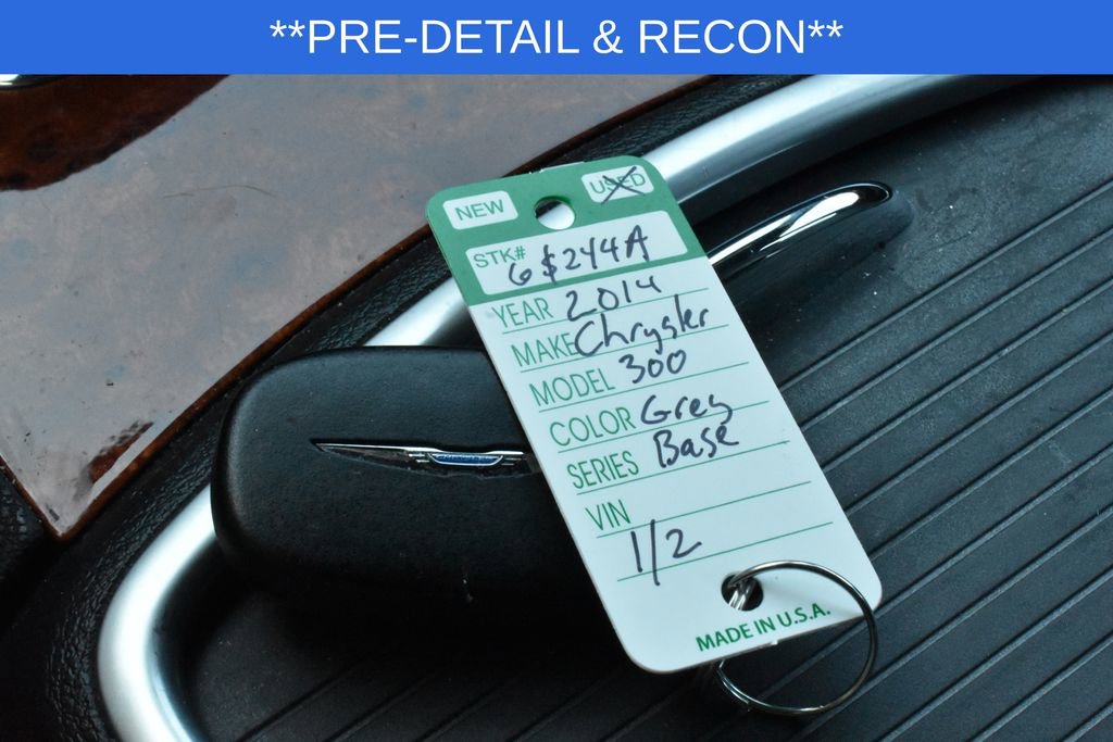 Used 2014 Chrysler 300 AWD w/ Driver Convenience Group image 27