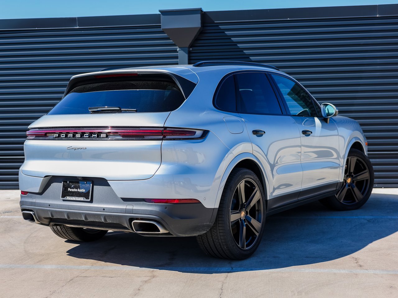 Certified 2025 Porsche Cayenne image 7