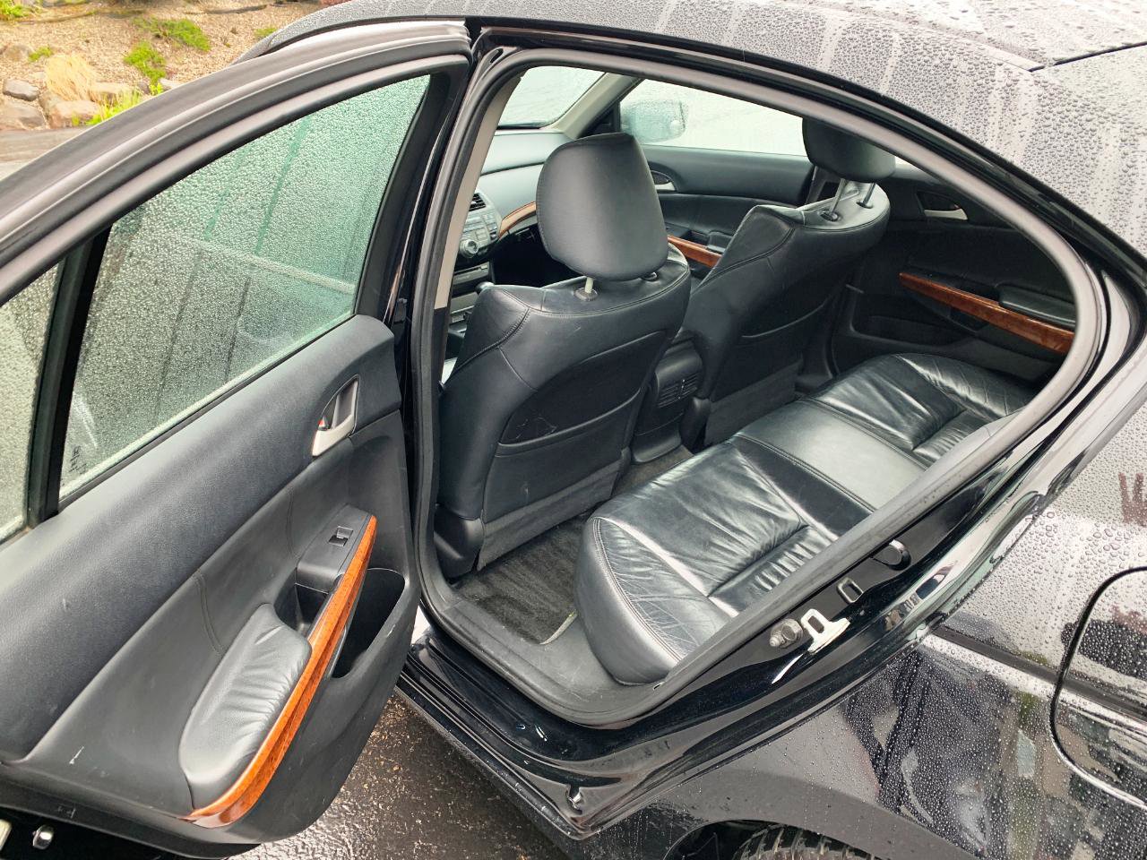 Used 2011 Honda Accord EX-L image 5