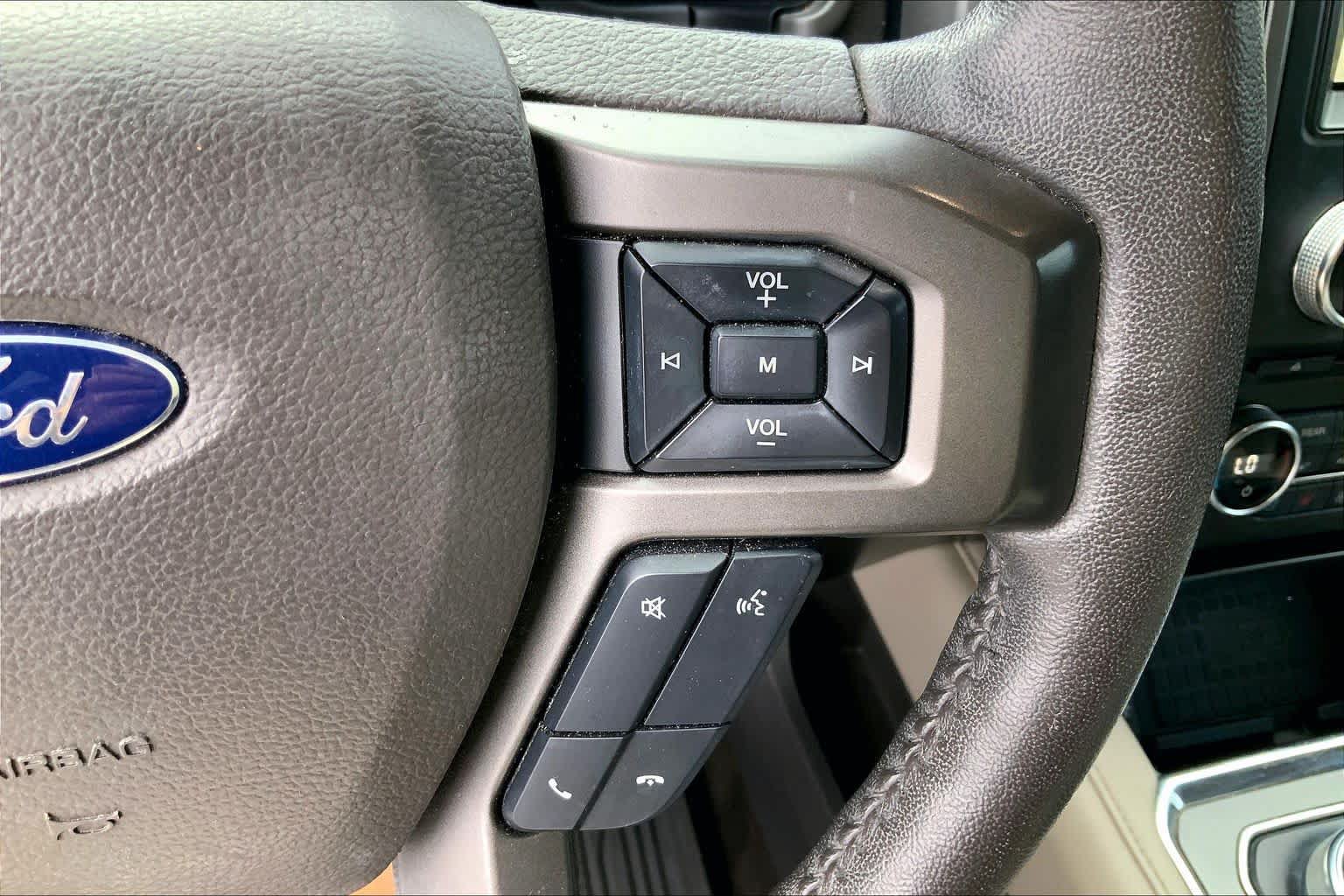 Used 2018 Ford Expedition XLT w/ Equipment Group 202A RWD image 22