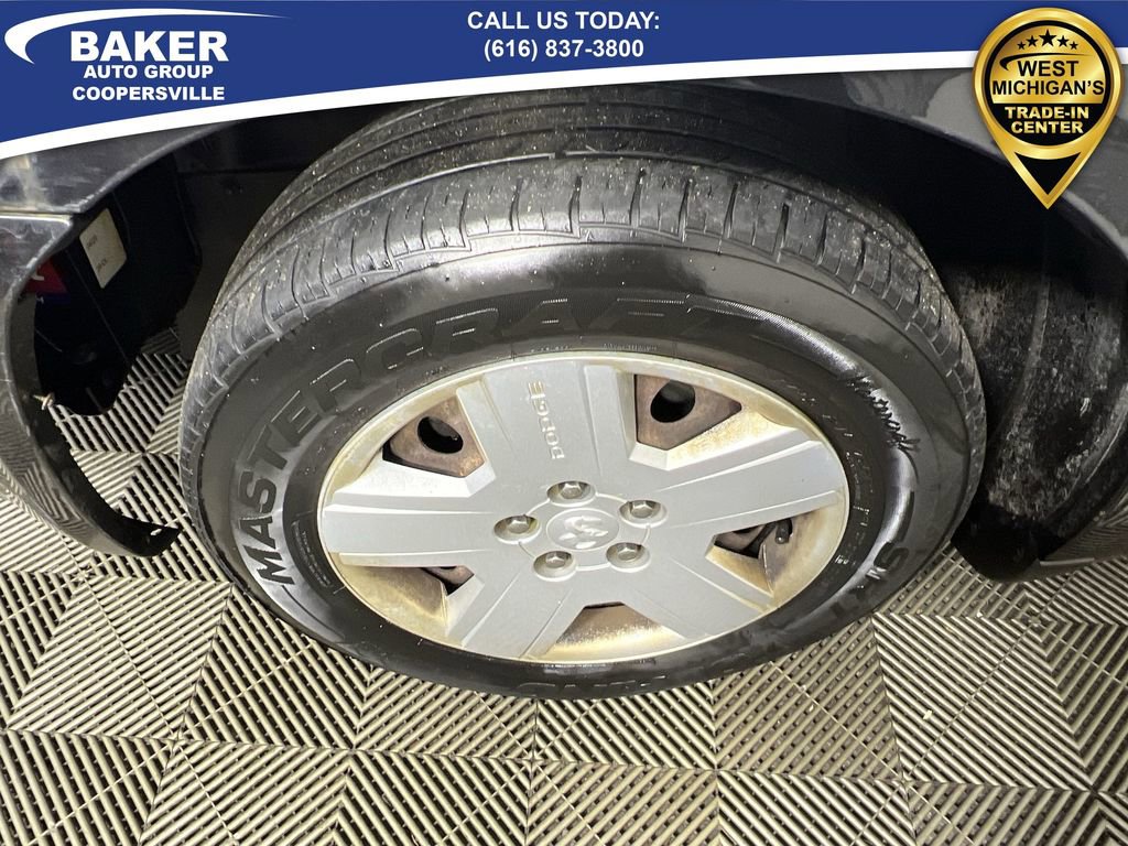 Used 2008 Dodge Avenger SE image 29