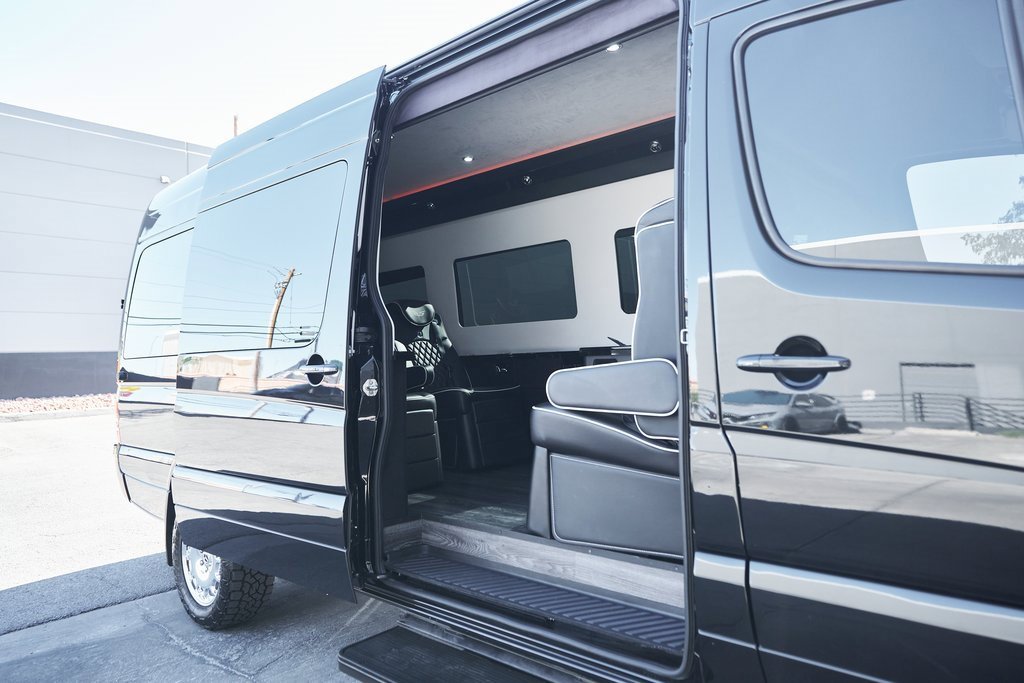 Used 2017 Mercedes-Benz Sprinter 3500 image 58