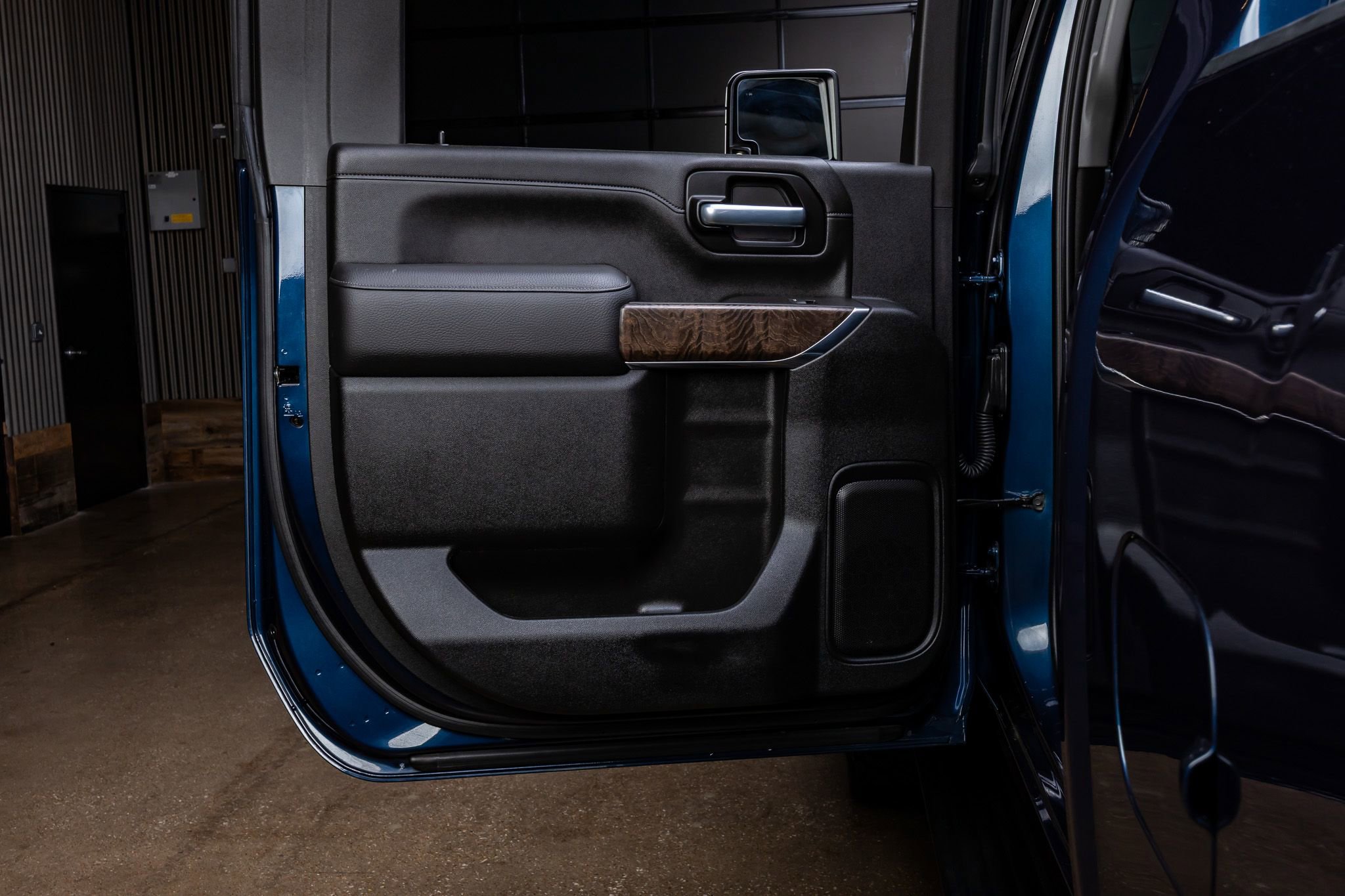 Used 2021 GMC Sierra 2500 Denali w/ Denali Ultimate Package image 37