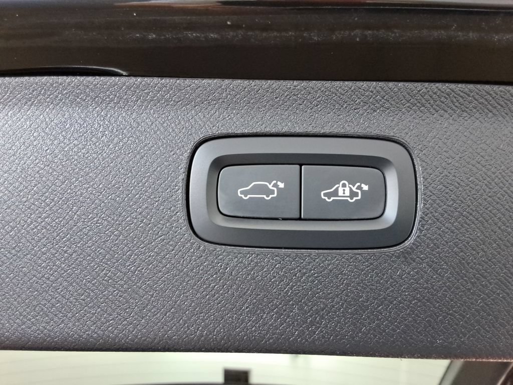 Used 2023 Volvo XC90 T8 Plus AWD/4WD image 22