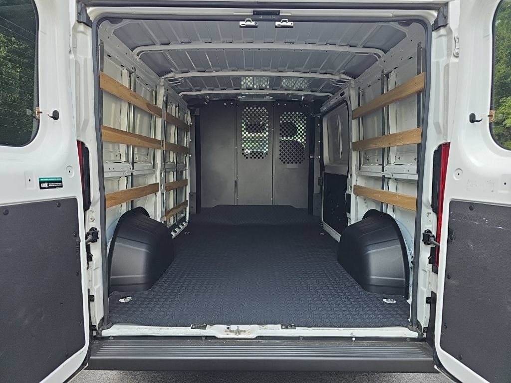 Used 2025 RAM ProMaster 2500 w/ U-Haul Equipment Group FWD image 7