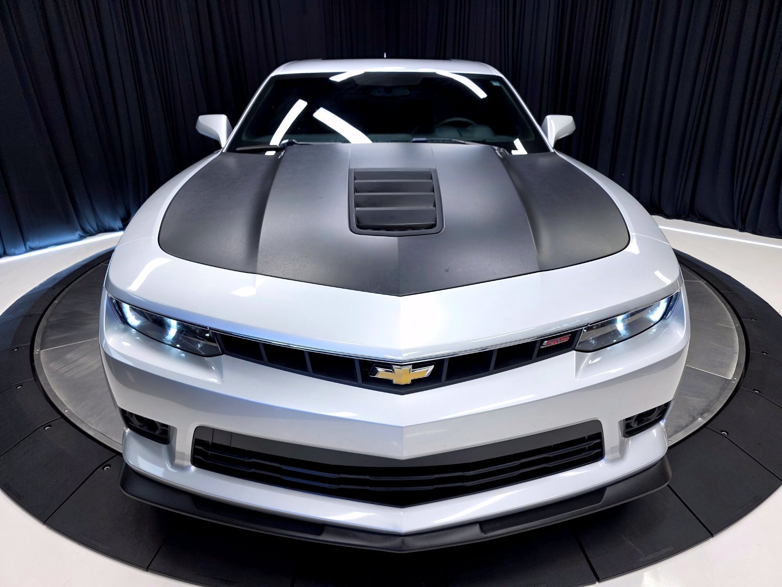 Used 2015 Chevrolet Camaro SS w/ SS Performance Package RWD image 45