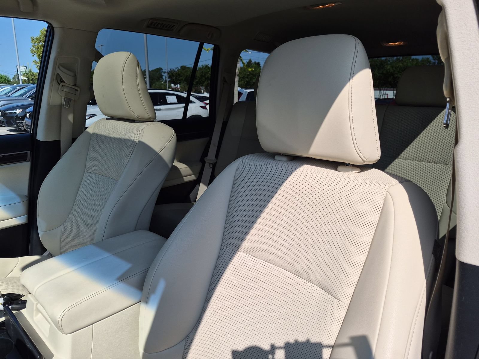Used 2022 Lexus GX 460 Premium w/ Accessory Package AWD/4WD image 14