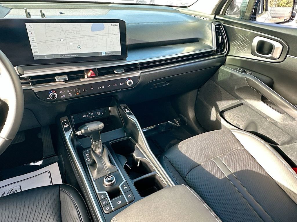 Certified 2025 Kia Sorento EX image 23