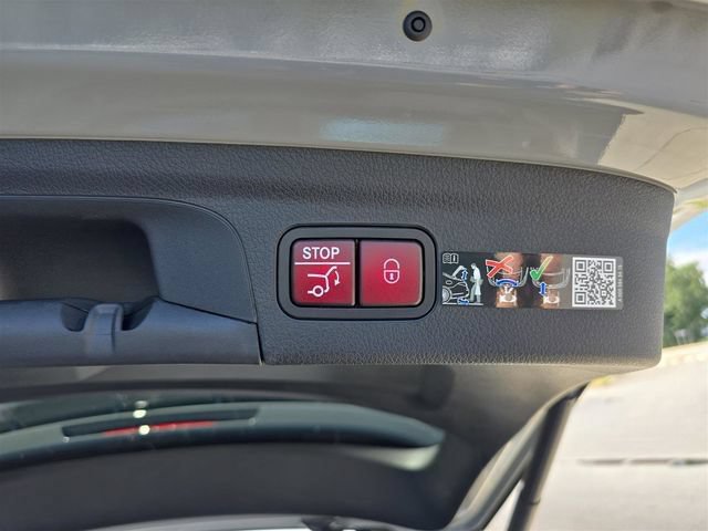 Used 2025 Mercedes-Benz GLE 350 4MATIC image 6