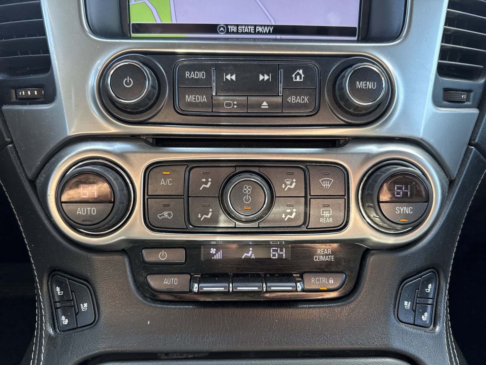 Used 2019 Chevrolet Suburban Premier AWD/4WD image 21