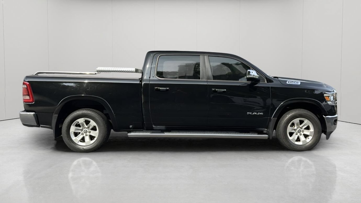 Used 2022 RAM 1500 Laramie AWD/4WD image 6