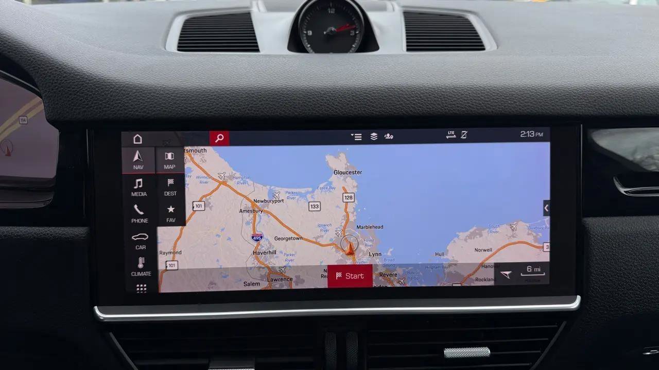 Used 2021 Porsche Cayenne image 36