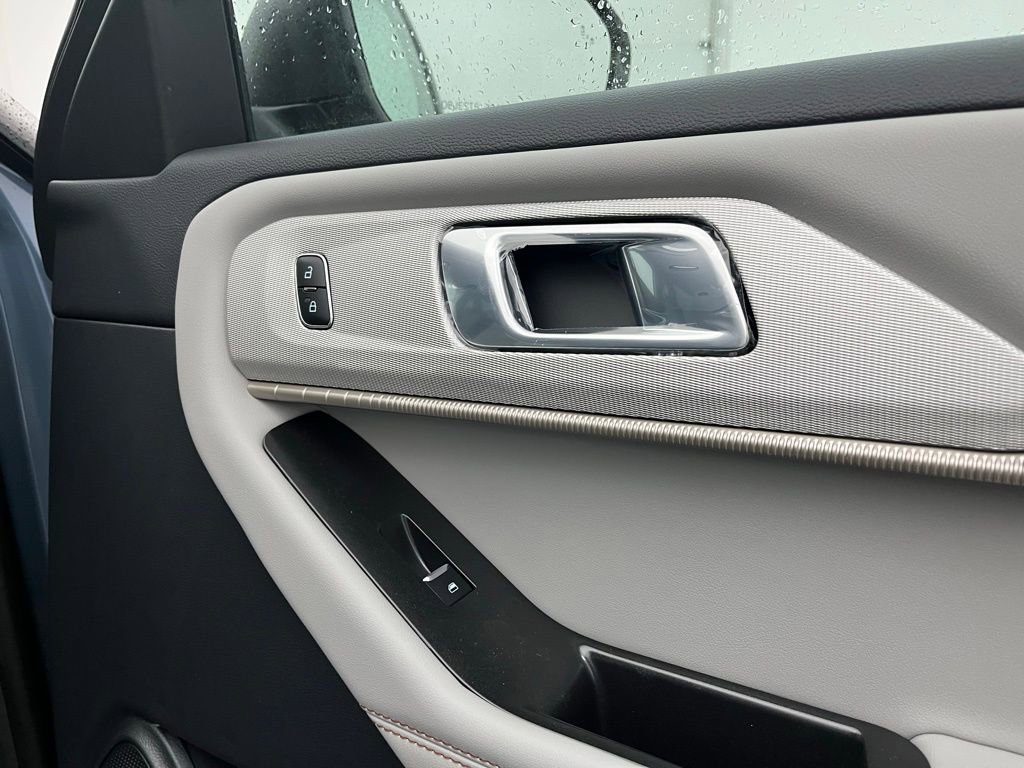 New 2026 Ford Explorer Active w/ Active Comfort Package image 26