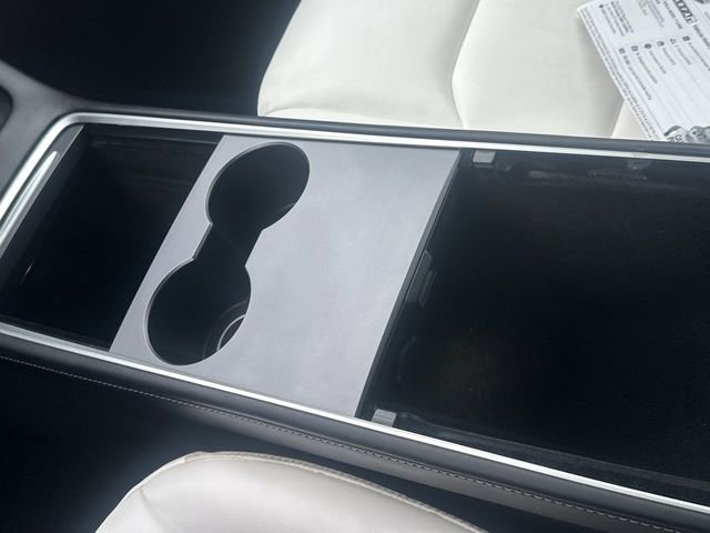 Used 2021 Tesla Model Y Long Range image 34